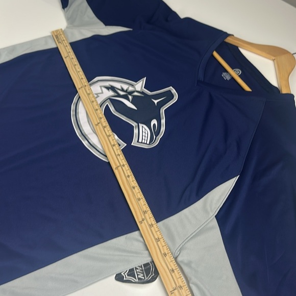 NHL Vancouver Canucks Navy Blue Jersey - Size 2XL - Picture 9 of 9